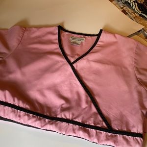 Natural women’s pink uniforms top size small